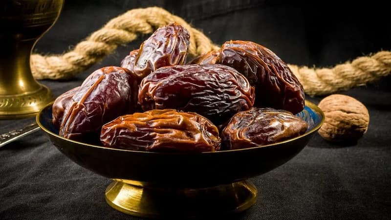 تصویر 3 از خرما ربی درجه یک با بافت گوشتی و طعم طبیعی